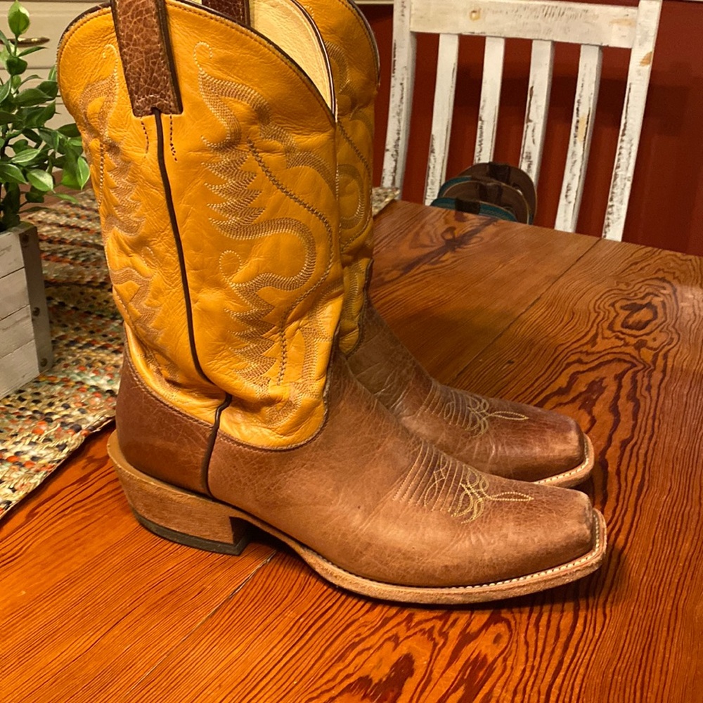 Mens Justin boots size 10.5 D